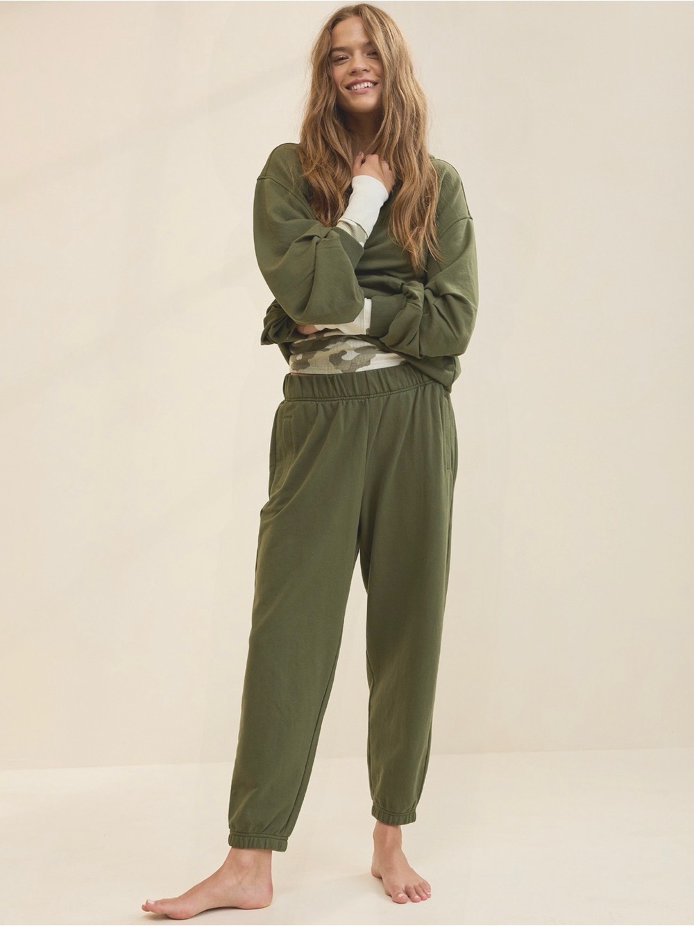 aerie Jet Setter Jogger - Military Green